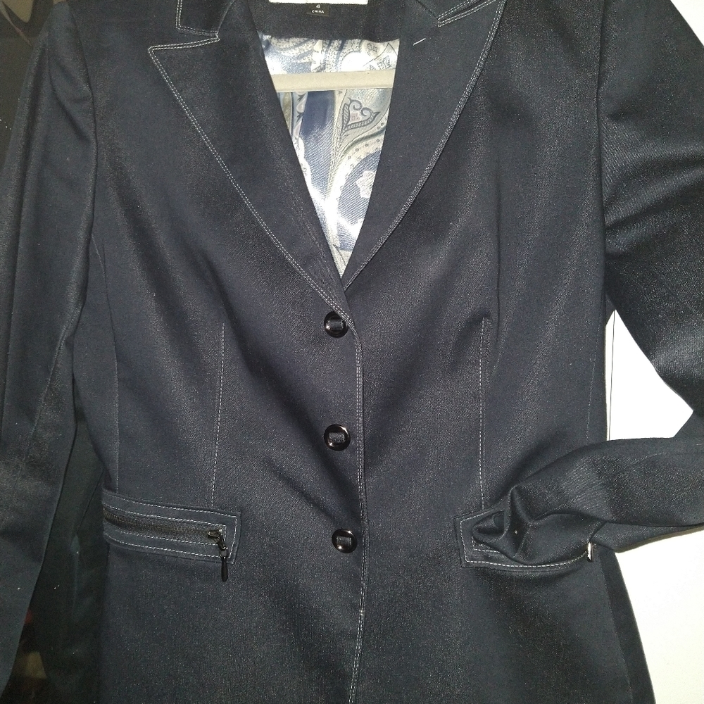 Tahari Blazer